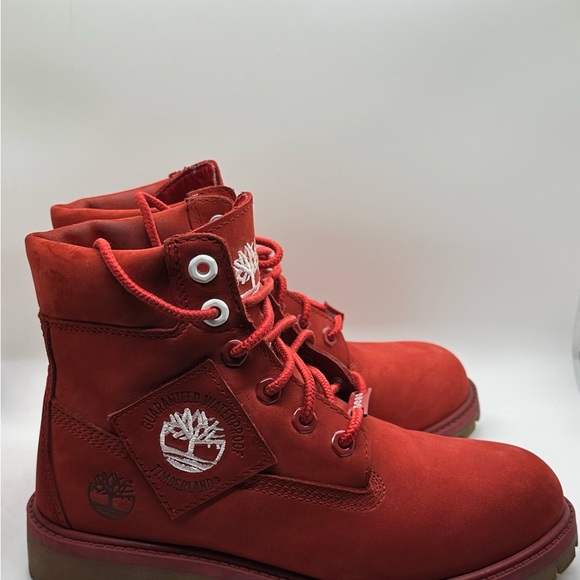 Women’s red timberlands - Picture 4 of 5